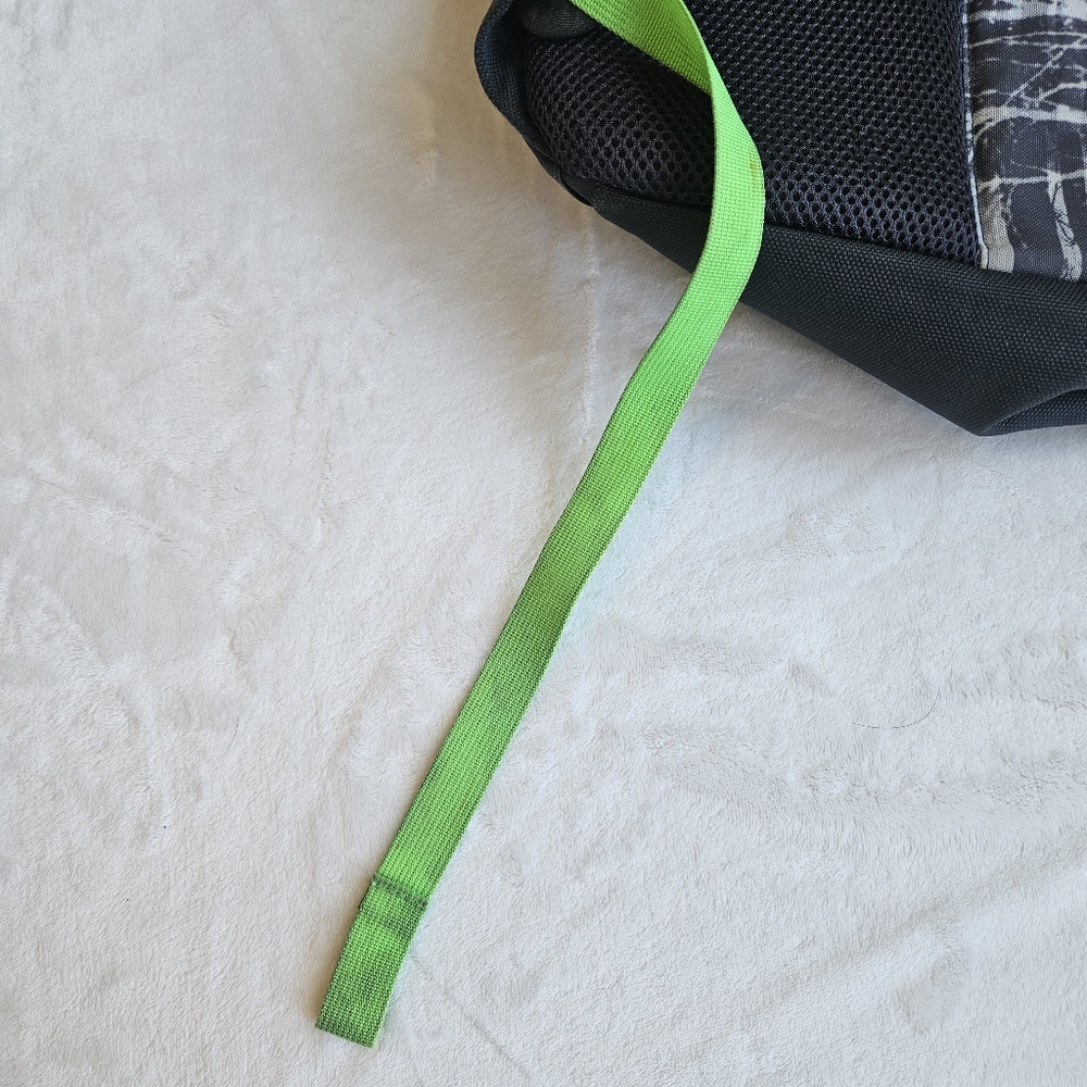 North Face Haystack Back Pack Book Bag Hiking - image 3